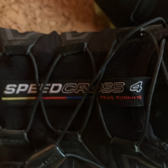 Men’s trail running shoes in excellent condition - Picture 2 of 5